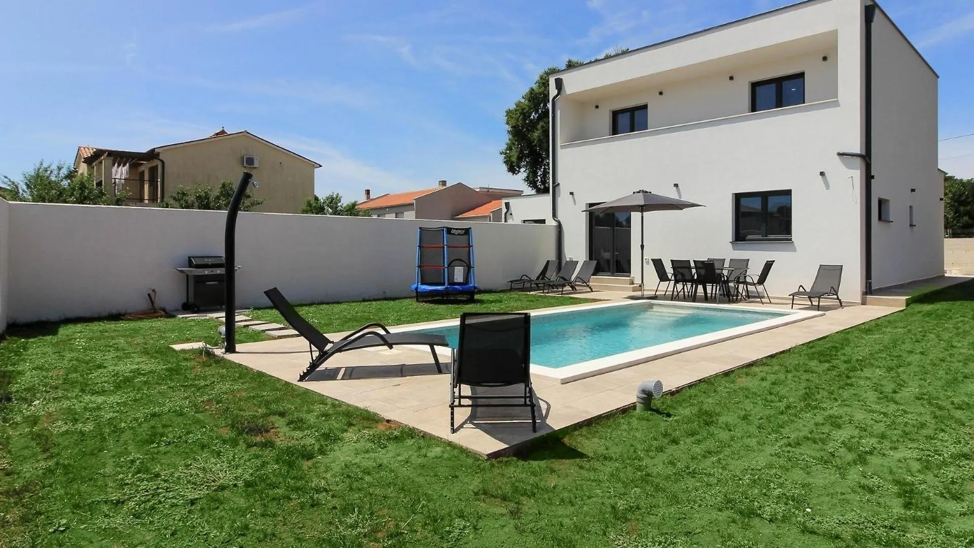 Ferienhaus Mit Privatpool Fuer 7 Personen Ca 130 Qm In Sisan, Istrien Suedkueste Von Istrien Croatia
