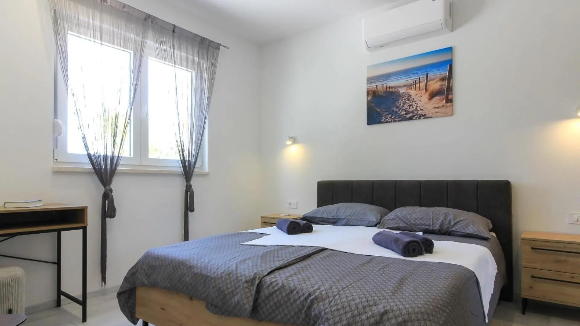 Ferienhaus Mit Privatpool Fuer 7 Personen Ca 130 Qm In Sisan, Istrien Suedkueste Von Istrien